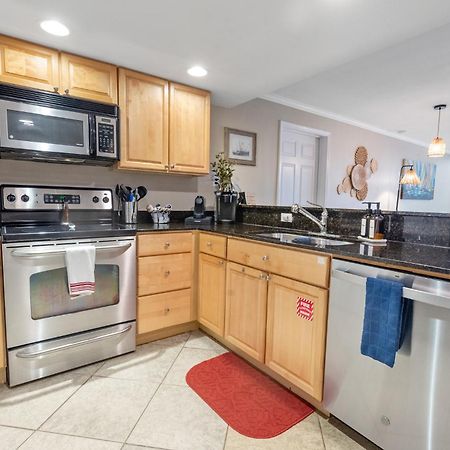 Fun 2 Bed/2 Bath Condo With Pool On Biloxi Beach Экстерьер фото