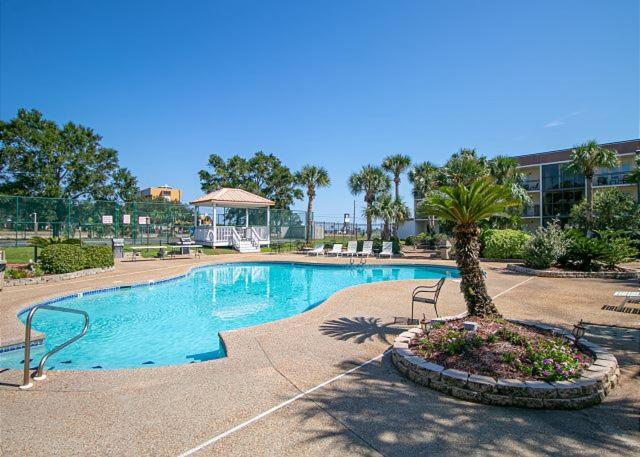 Fun 2 Bed/2 Bath Condo With Pool On Biloxi Beach Экстерьер фото