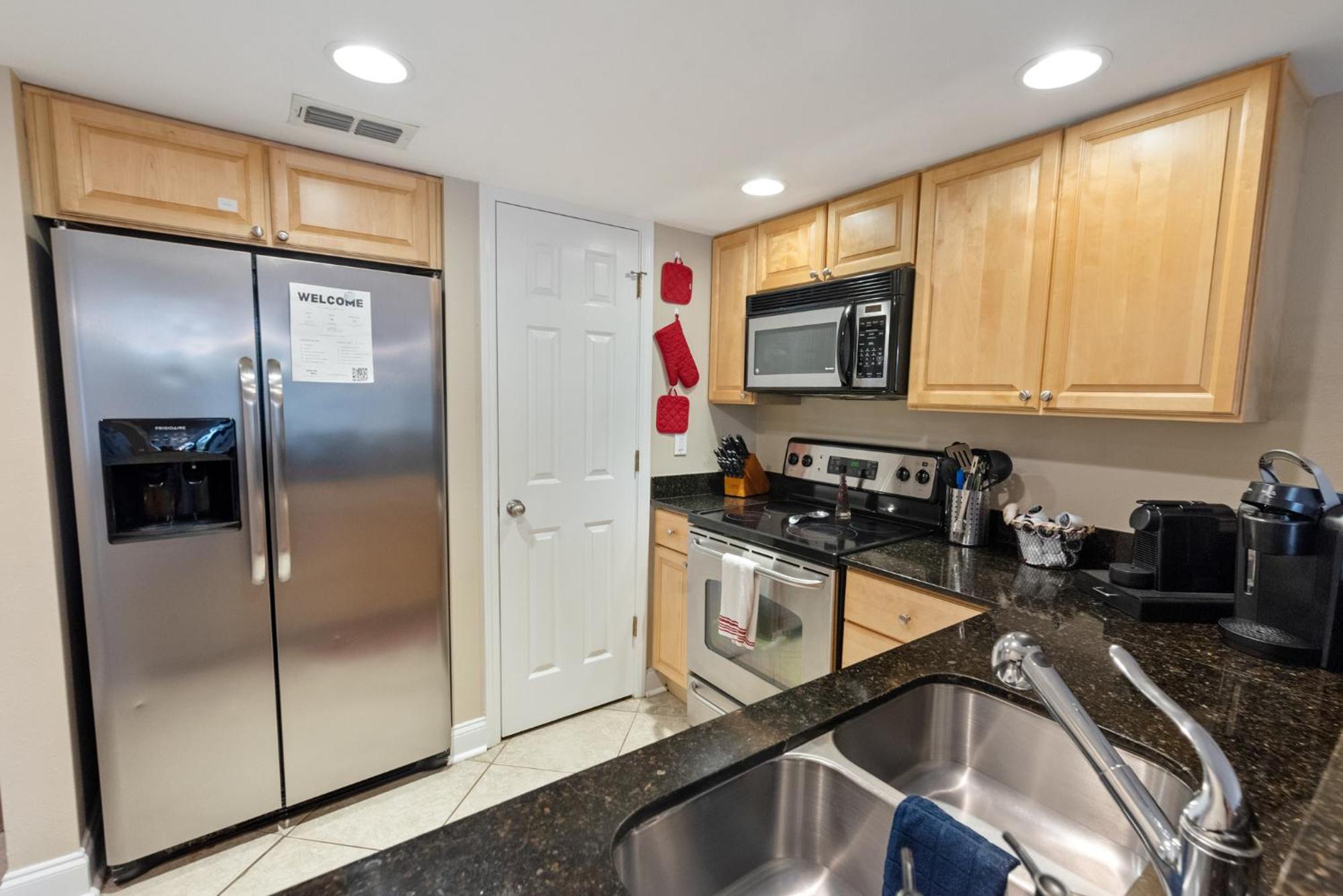 Fun 2 Bed/2 Bath Condo With Pool On Biloxi Beach Экстерьер фото